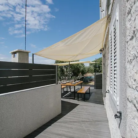 בית נופש House Marija Drvenik Mali *