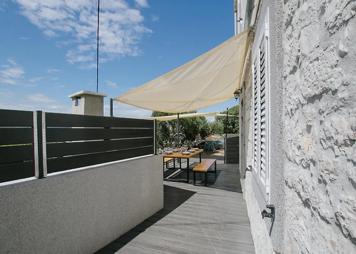 Nyaraló House Marija Drvenik Mali *